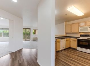 Villas on the Lake III Apartments, Tualatin, OR 97062