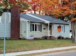 10 Farrington Pkwy, Burlington, VT 05408