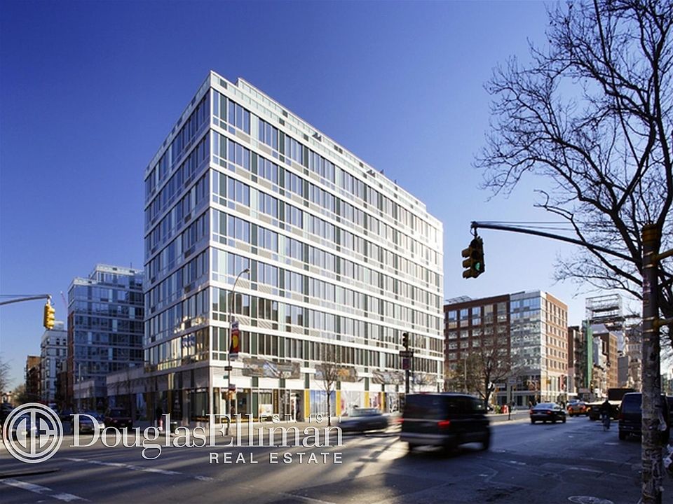 2nd image of 11 E 1st St Ph 06