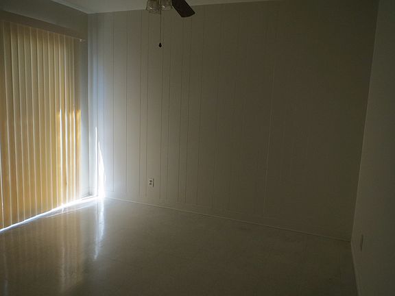 3rd image of 4544 N Sharon Ave #661