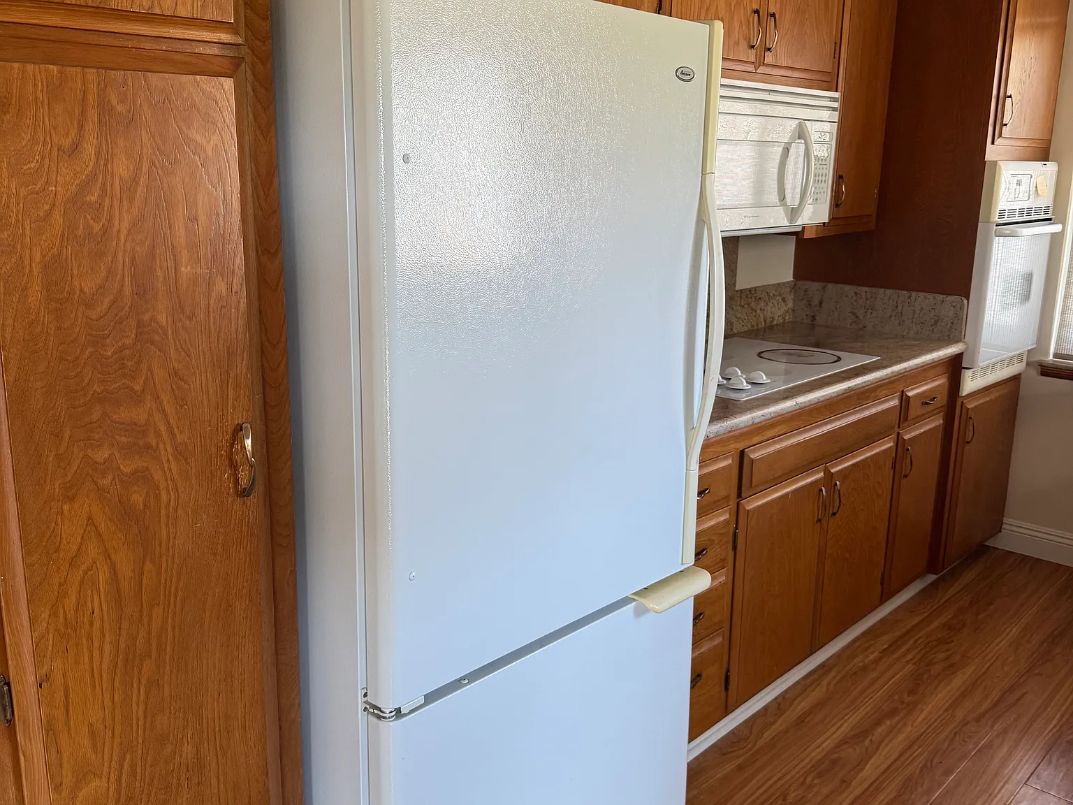 2 bed, 1250 sqft, $3,900 — Photo 3