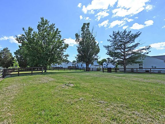 5th image of 1559 Clearbrook Ln