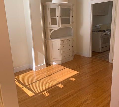 4th image of 244 Texas St