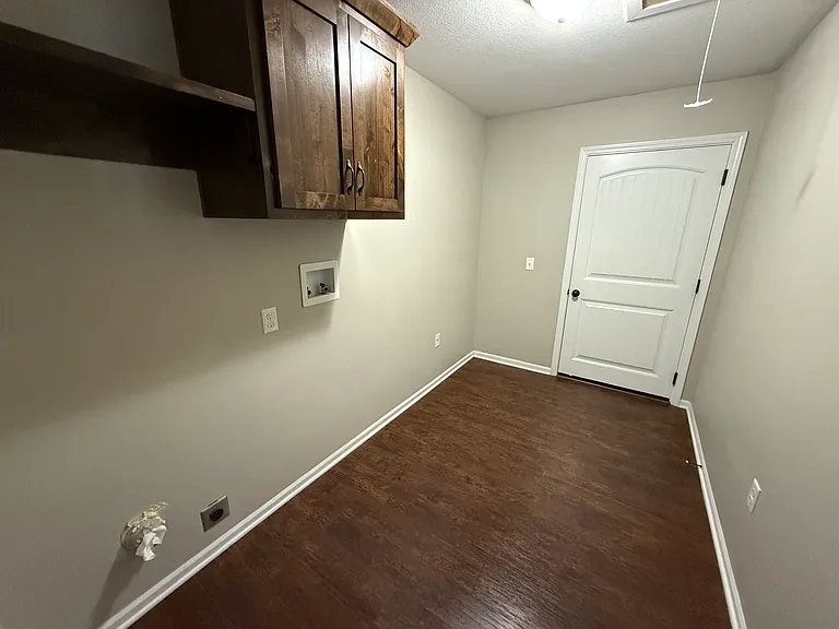 1229 Cypress Ct — Photo 13