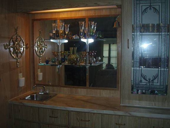 wet bar with sink