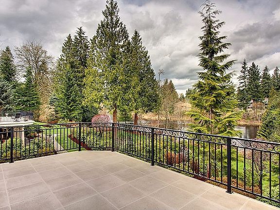 3rd image of 22030 NE 137th St