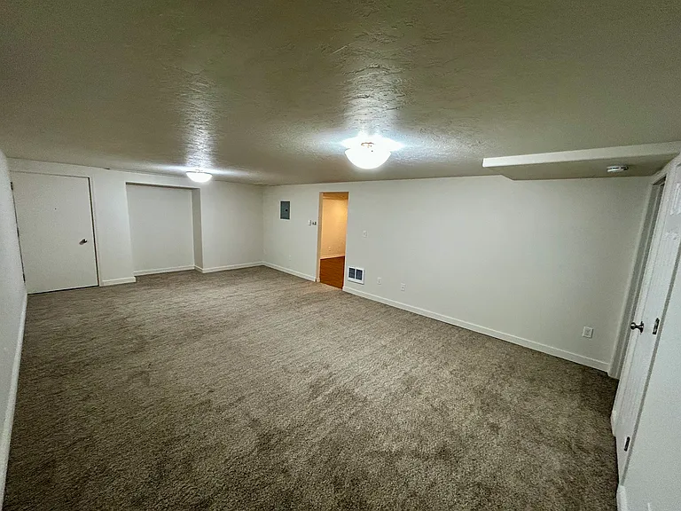 1224 Palmer Ln #B — Photo 3