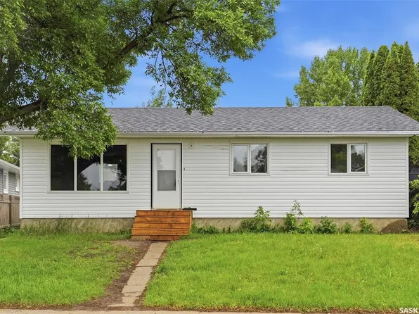 118 Smallwood CRESCENT, Saskatoon, SK S7L 4Z6