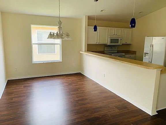 4th image of 12292 NE 50th Ct