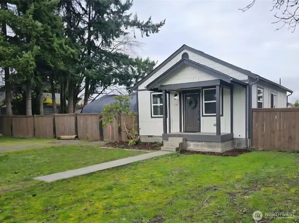 1110 K St, Centralia, WA 98531