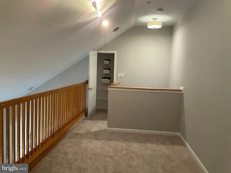 9808 Lake Pointe Ct #301 — Photo 36