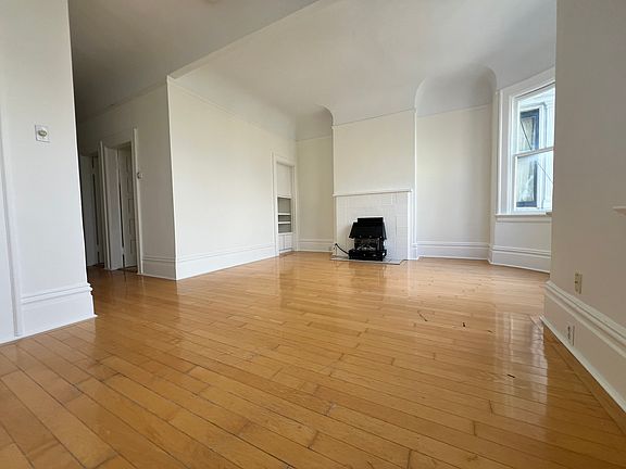 4th image of 373 Green St