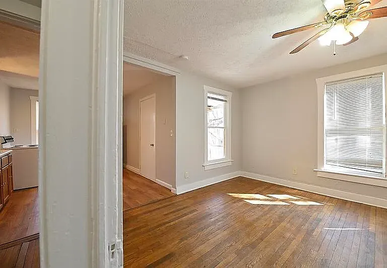 4038 Seward St #2 — Photo 9