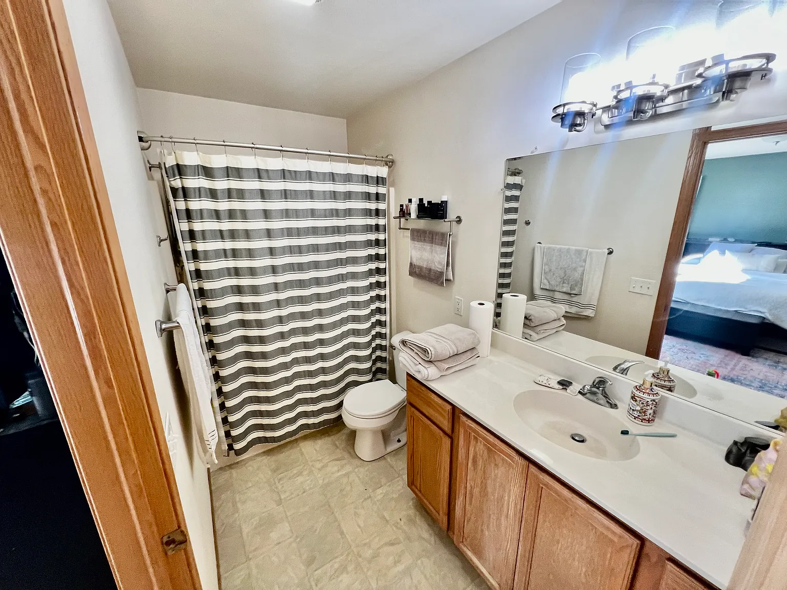 3 bed, 2.5 bath, 1800 sqft, $2,600 — Photo 4