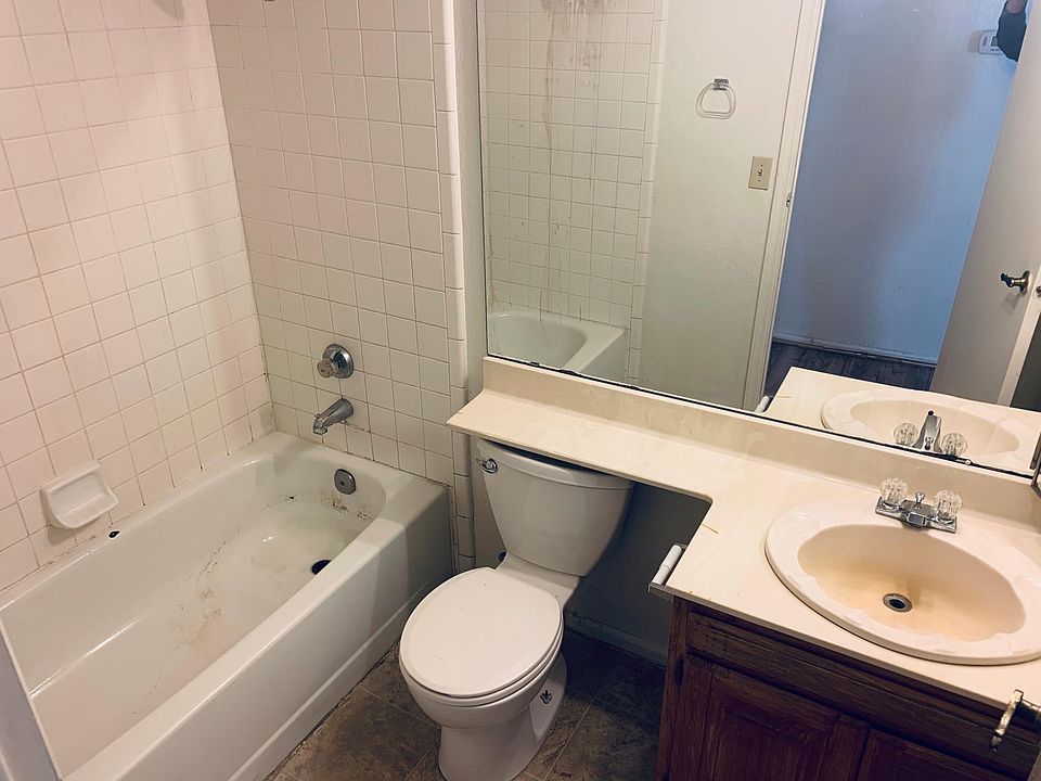 1st image of 15402 N 28th St Unit 209