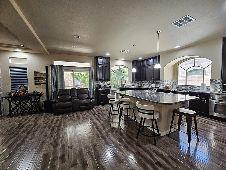 9929 Baystone St — Photo 12