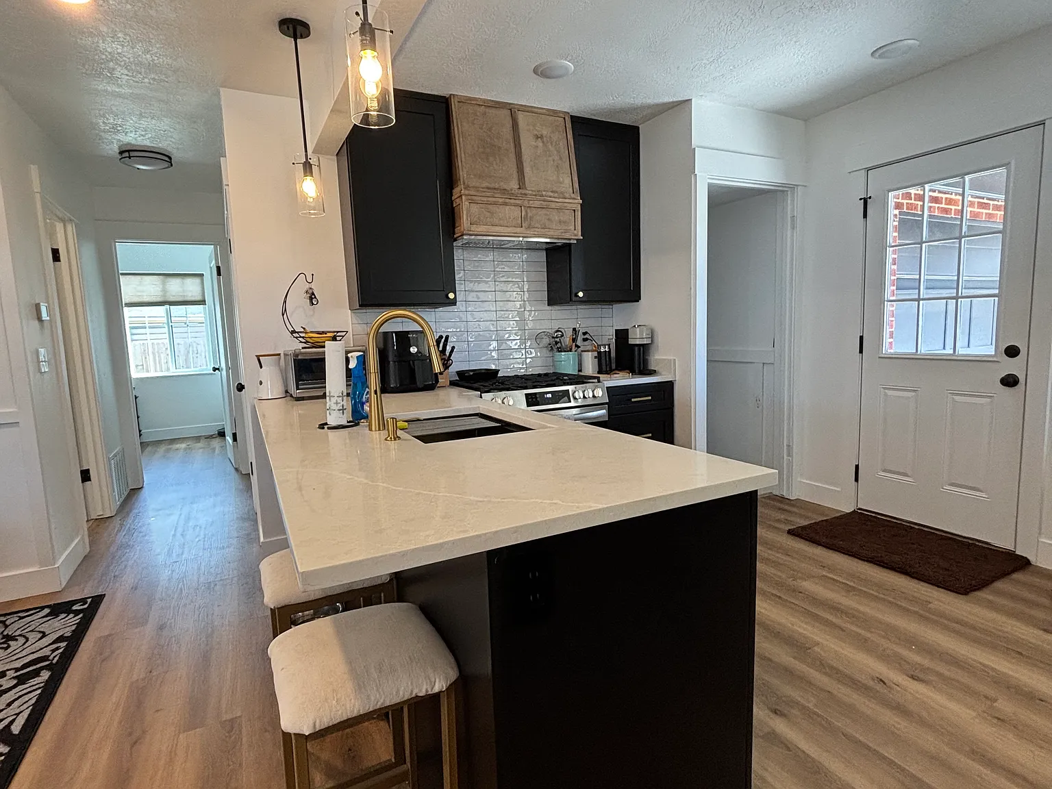 3 bed, 1580 sqft, $3,000 — Photo 3