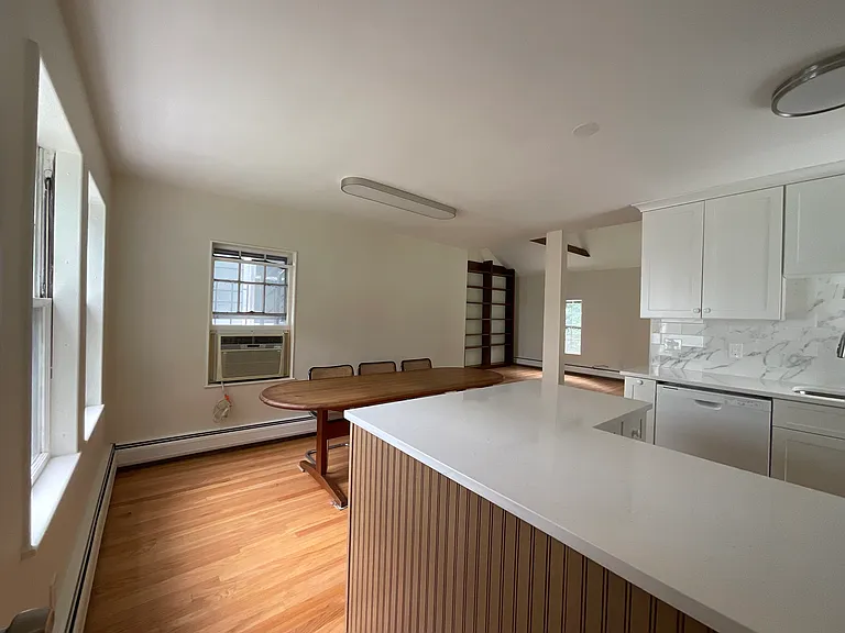 49 Irving St #3 — Photo 6