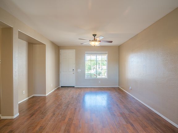 4th image of 41205 N Iron Horse Way