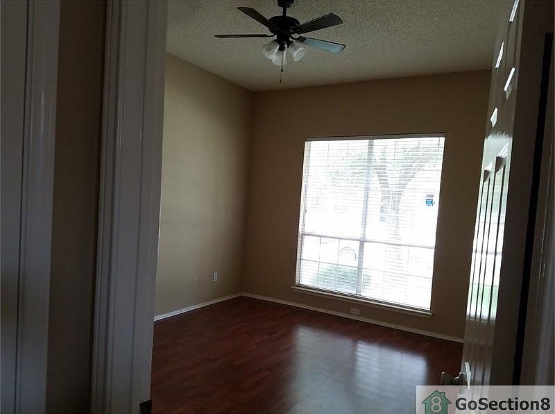 2nd image of 3106 Leanne Ln