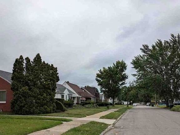 Exterior Neighborhood (street photo)