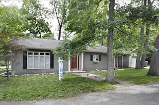 1st image of 802 E Eagle Lake Dr