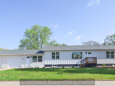 528 Holcomb St, Grand Island, NE, 68801