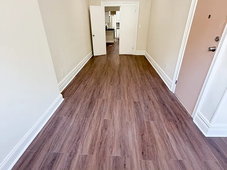 22-36 41st St #1 — Photo 8