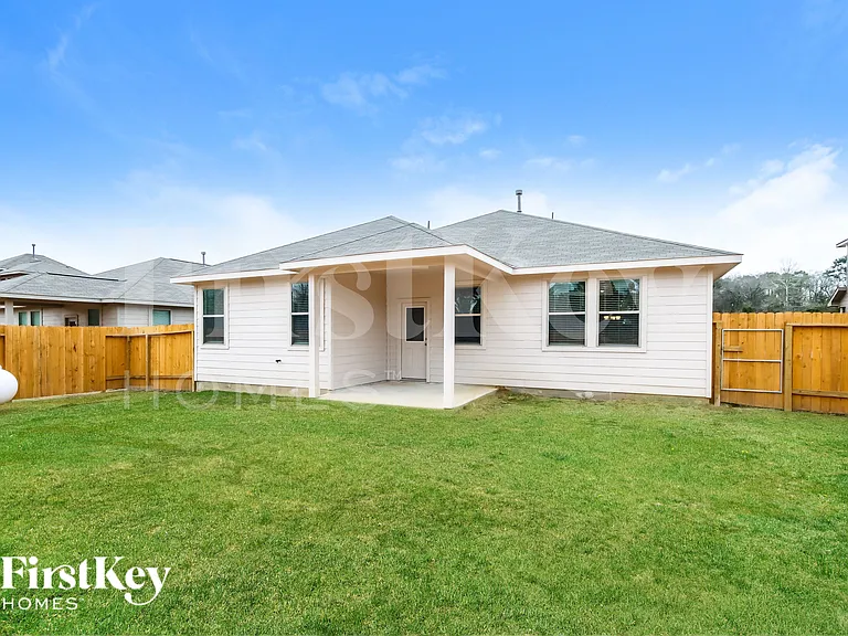 11024 Patriot Ct — Photo 17