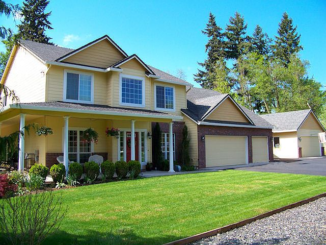 1st image of 10405 NE 179th Cir