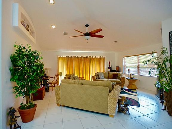 3rd image of 4092 Pelican Shores Cir #B