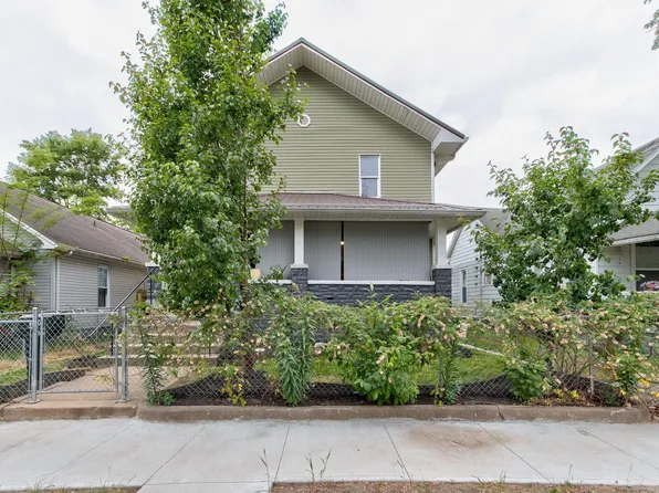 126 N Jackson St, Oakland City, IN 47660