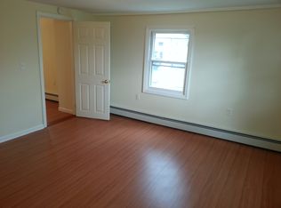 226 Maple St APT 2E, Naugatuck, CT 06770