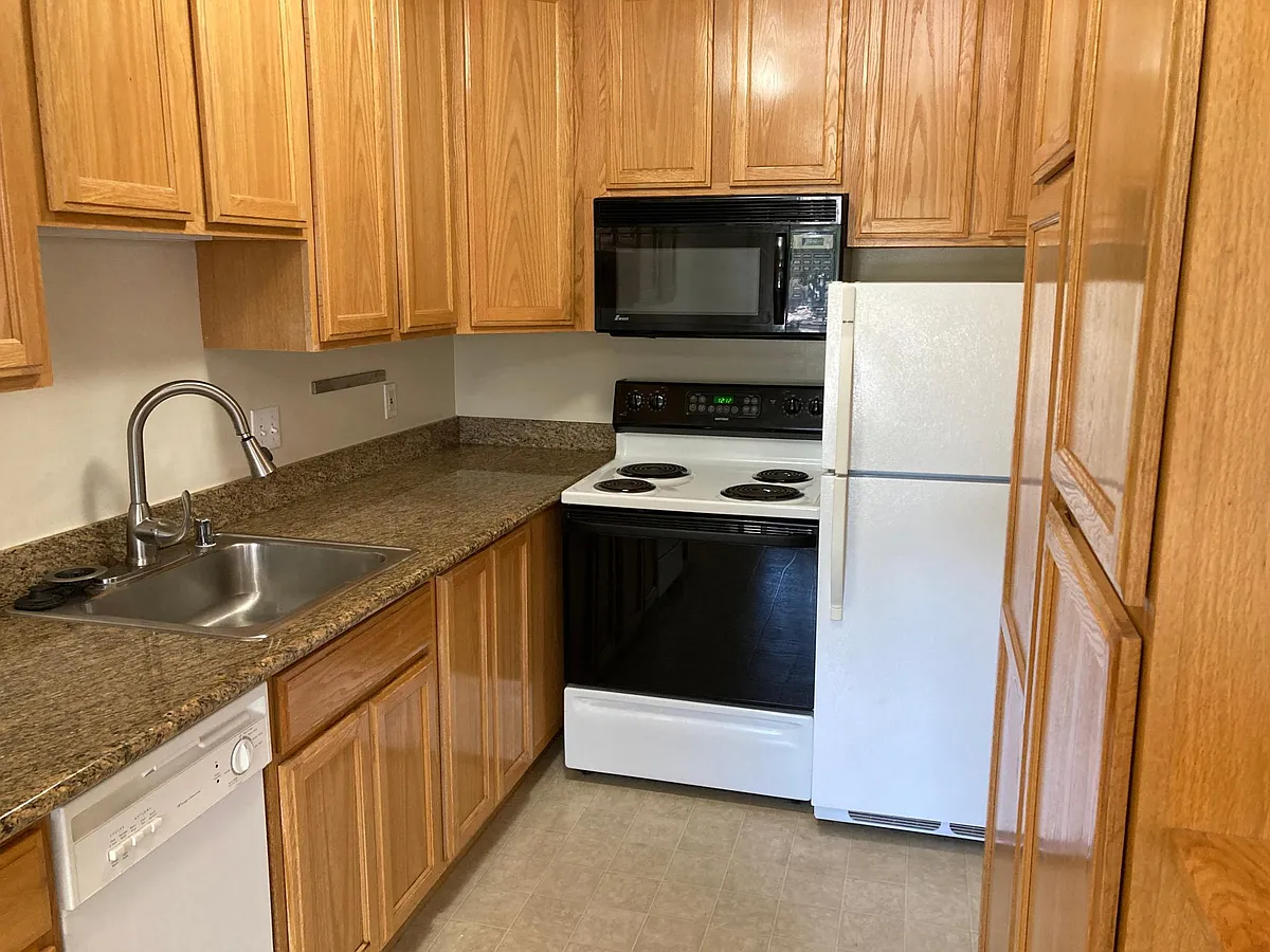 Building Photo - 1020 Florence Ln #11