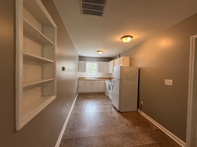 111 Old Post Ct — Photo 17