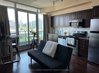 209 Fort York Blvd #868, Toronto, ON M5V4A1