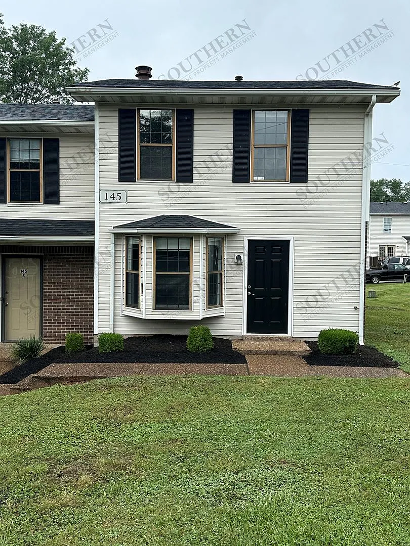 142 Westwood Circle — Photo 1