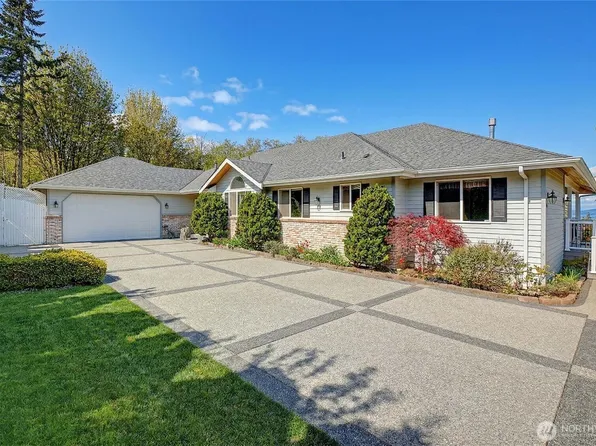 907 N Marshall Drive, Camano Island, WA 98282