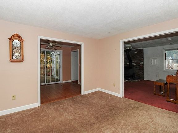 3rd image of 147 Geralynn Dr