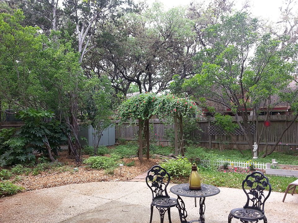1st image of 2819 Bee Cave St