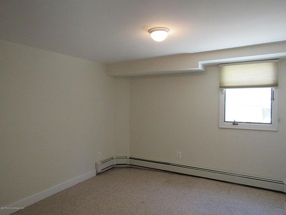 5th image of 35 Farragut Ave Unit 1