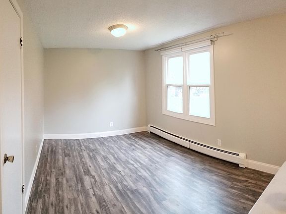 Large dining area in Kitchen