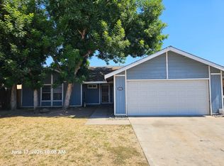 1784 Ben Franklin Ave, Tulare, CA 93274