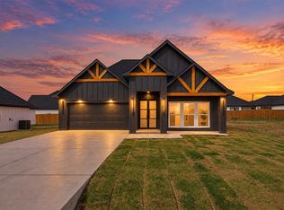 101 Connor Cir, Mabank, TX 75147