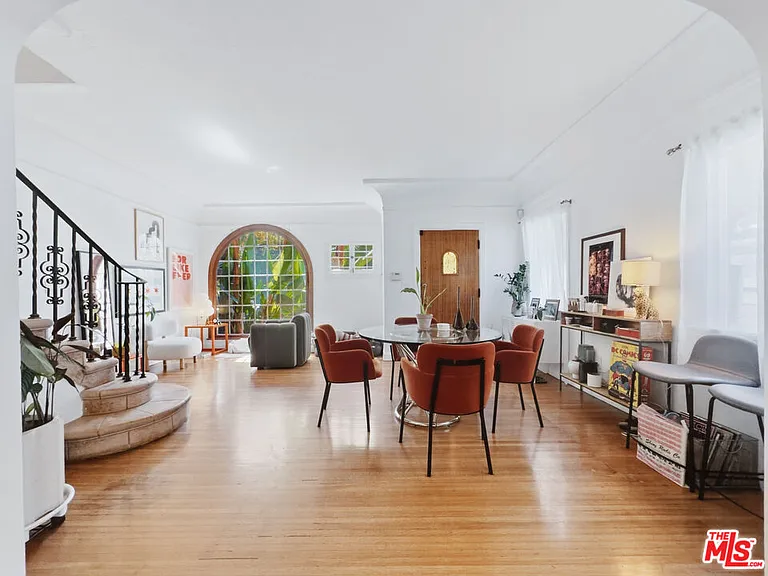 934 N Harper Ave — Photo 1