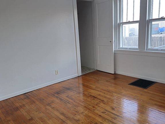 3rd image of 1519 15th St