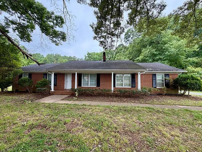 3 bed, 2.0 bath, 1613 sqft, $1,695 — Photo 3