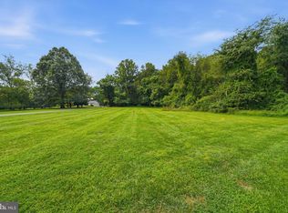 25204 Woodfield School Rd, Gaithersburg, MD 20882