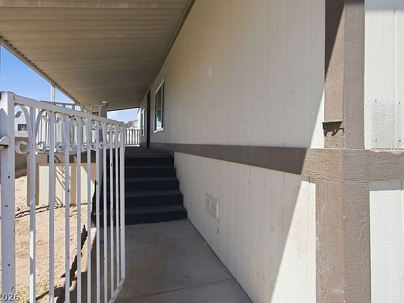 5th image of 3529 Death Valley Dr