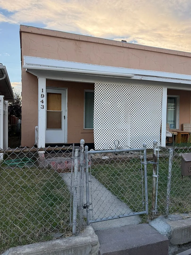 1941-1943 Phillips Street — Photo 1